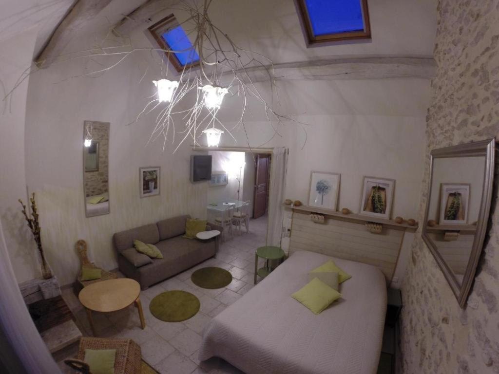 Gite Milly - 2 Studios En Coeur De Ville Zewnętrze zdjęcie