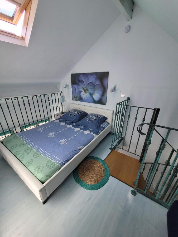 Gite Milly - 2 Studios En Coeur De Ville Zewnętrze zdjęcie