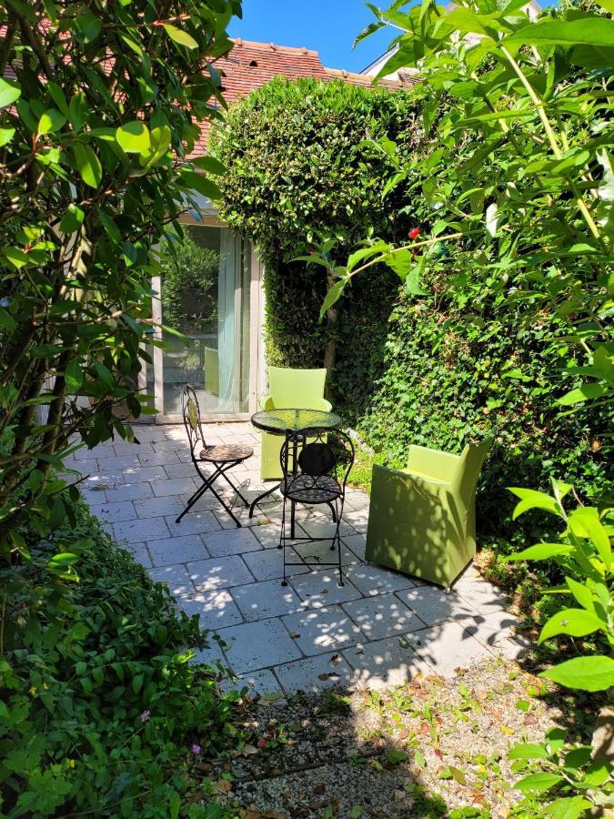 Gite Milly - 2 Studios En Coeur De Ville Zewnętrze zdjęcie